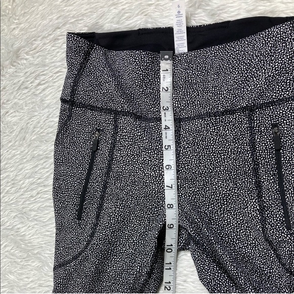Lululemon Invigorate 7/8 Tight Luxtreme Leggings - Picture 9 of 9